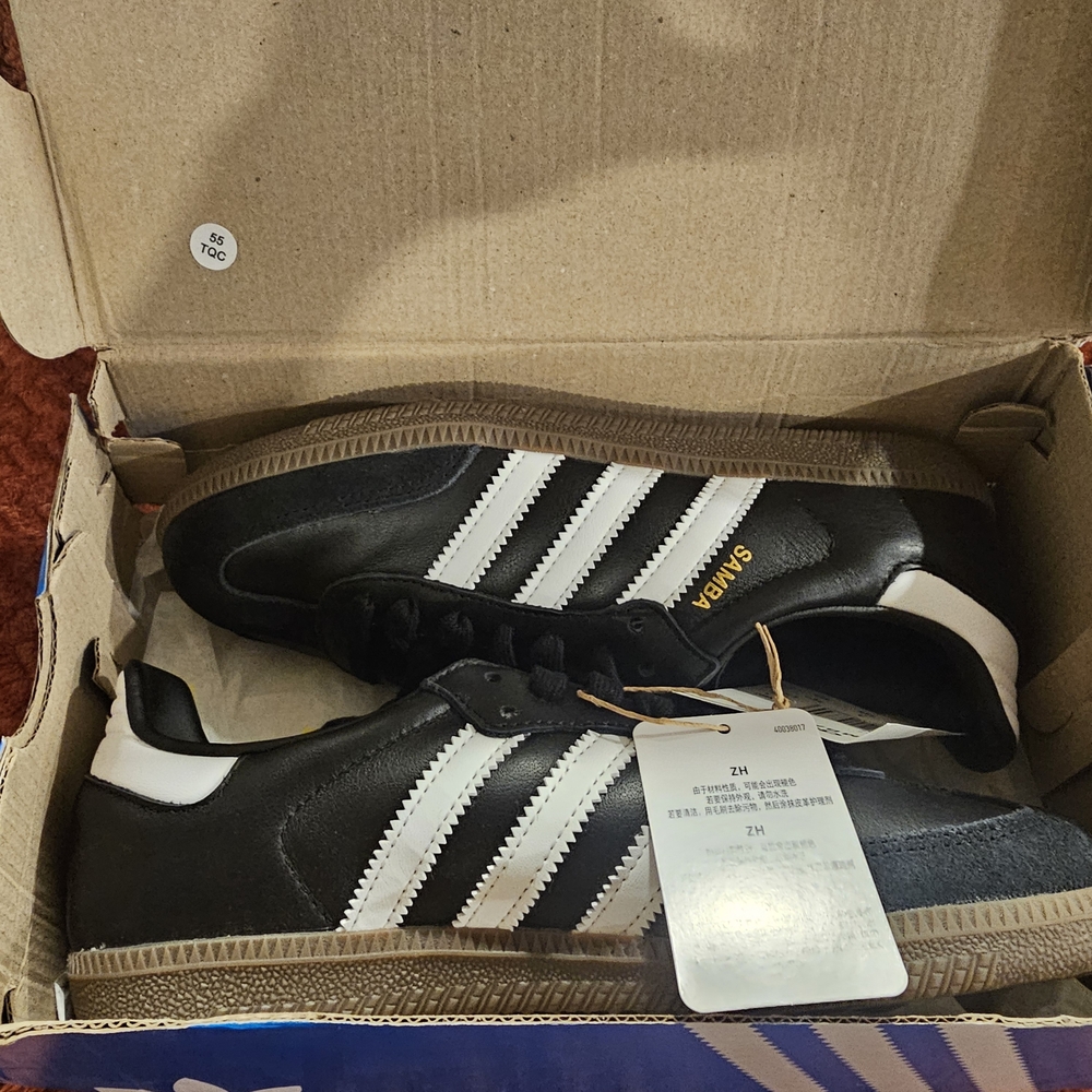 Adidas Black and White Samba OG Sneakers Iconic Design - Picture 5 of 5